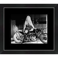 Affiche encadrée Brigitte Bardot - Harley Davidson - 24x30 cm (Cadre Tucson)